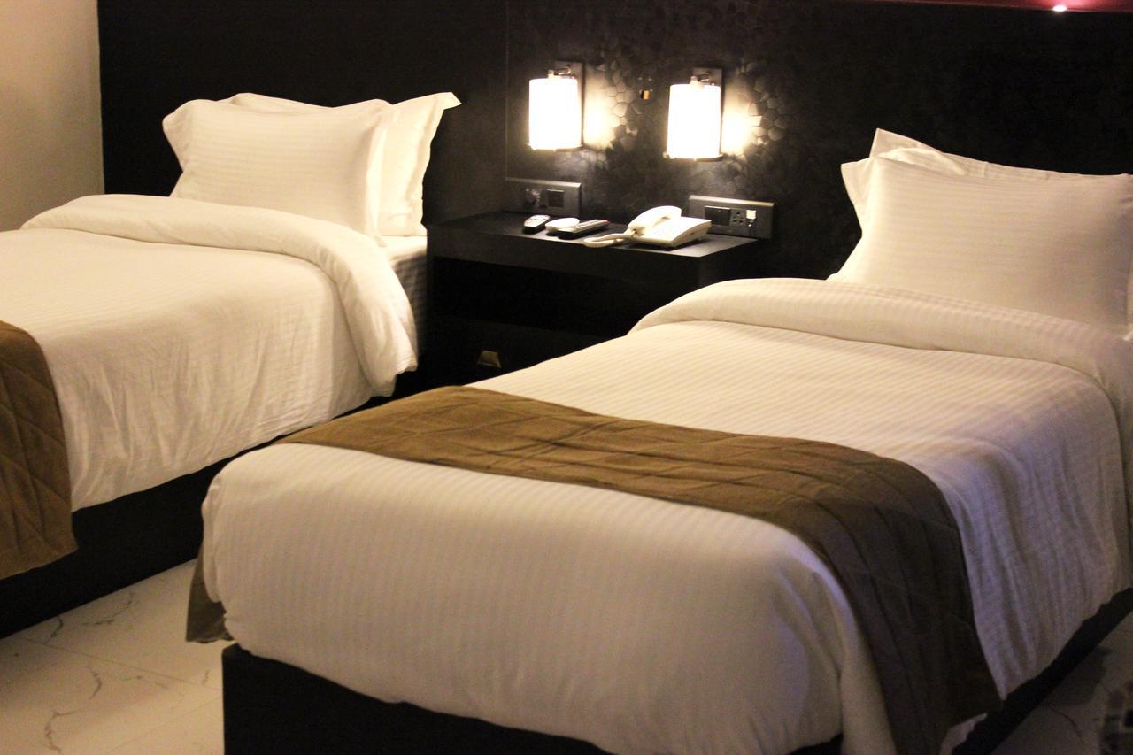 Hotel Grand Tizu Dimāpur Zewnętrze zdjęcie