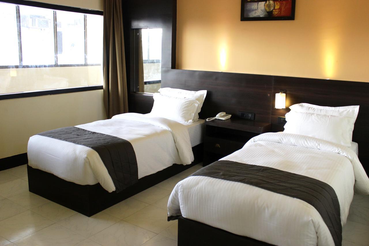 Hotel Grand Tizu Dimāpur Zewnętrze zdjęcie