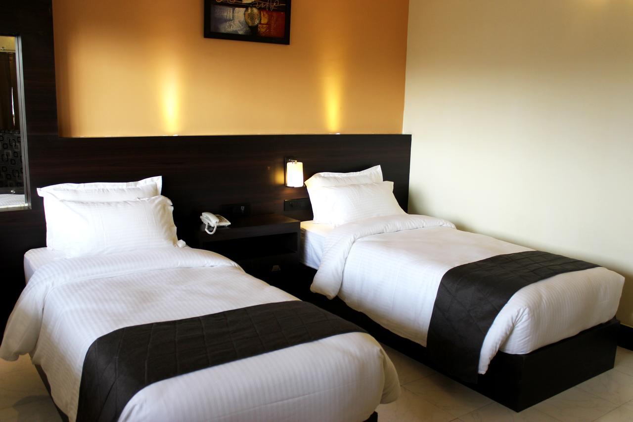 Hotel Grand Tizu Dimāpur Zewnętrze zdjęcie